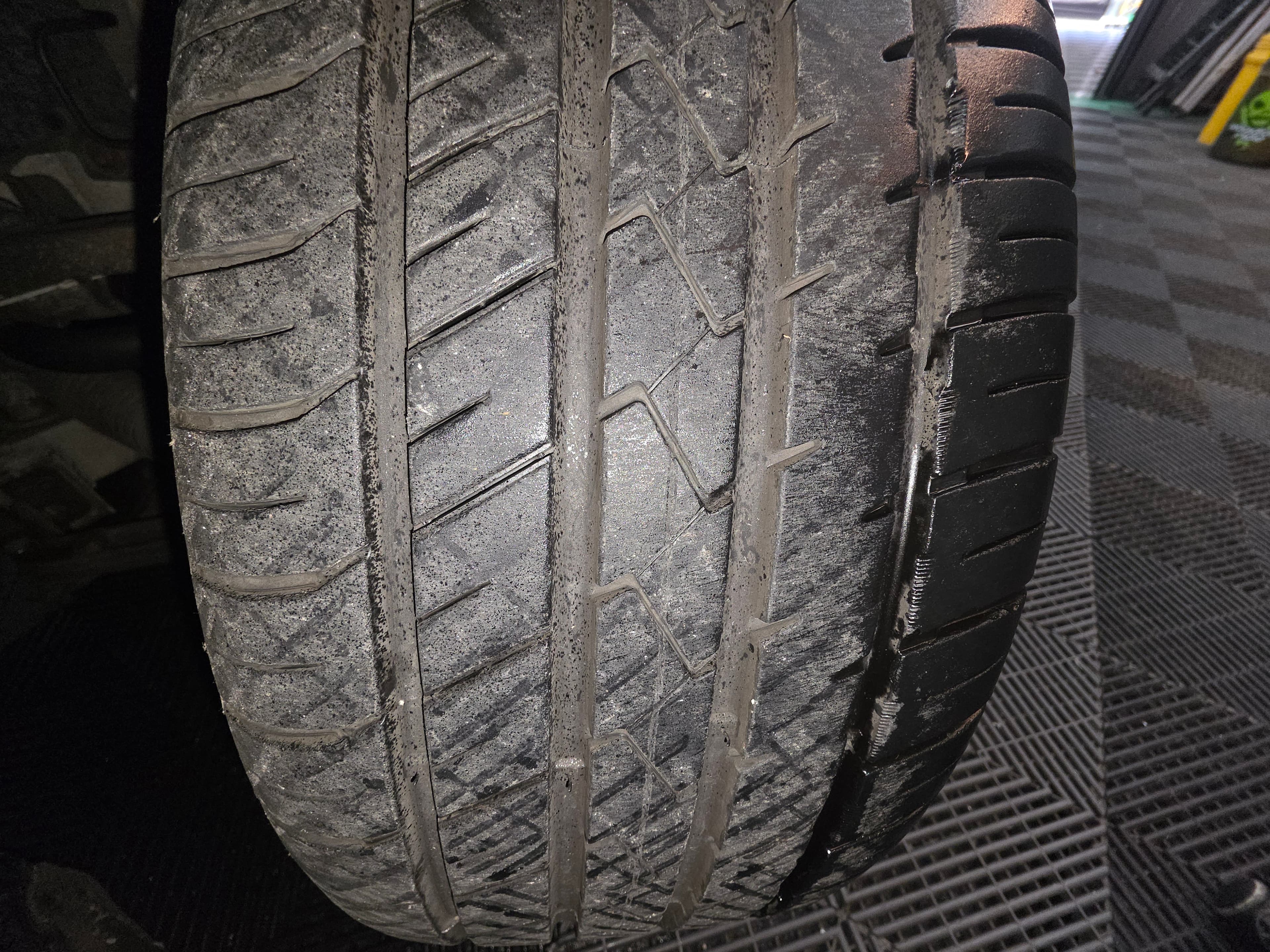 Tire and wheel inspection photos 1