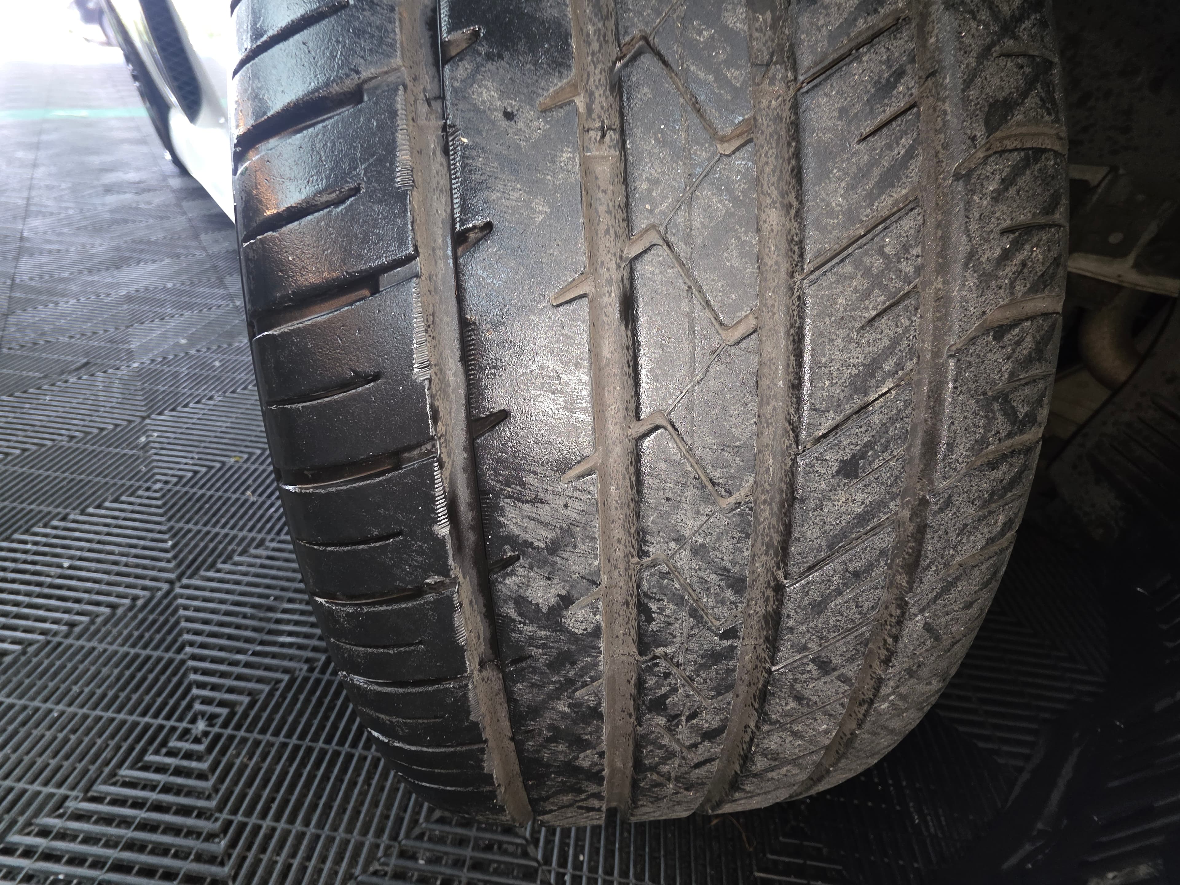 Tire and wheel inspection photos 2